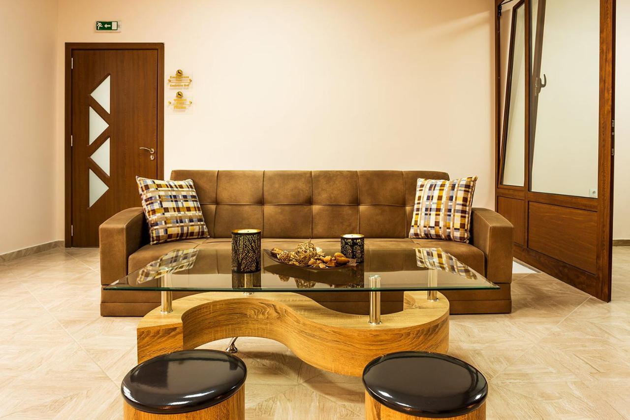 Family Hotel Romantika Velingrad Exterior photo